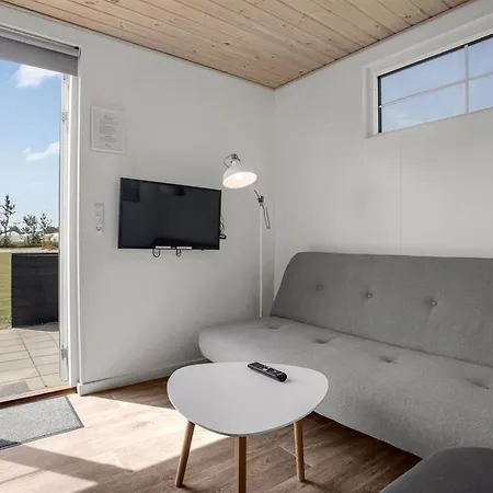 Dom wakacyjny Mattheus - 900m From The Sea By Interhome Bøtø By