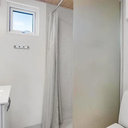Dom wakacyjny Mattheus - 900m From The Sea By Interhome *
