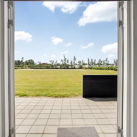 Dom wakacyjny Mattheus - 900m From The Sea By Interhome Bøtø By